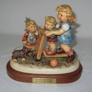 HUMMEL "SCOOTER TIME" #2070 TMK#8 w/Wood Base Wonders of Childhood EX CLUB ED